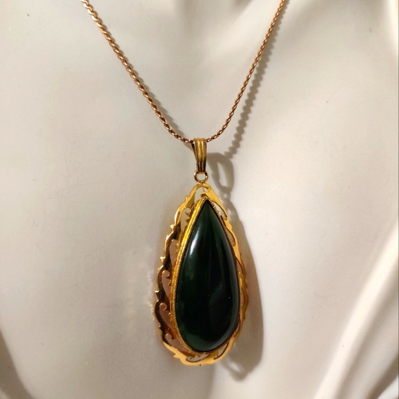 Vintage Genuine Nephrite Jade Necklace - Picture 6 of 12